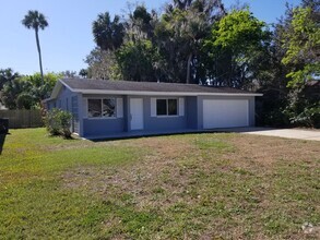 Building Photo - Coming Soon! Remodeled 2 Bedroom 2 Bathroo...