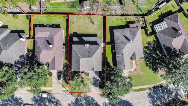 Building Photo - 14706 Cross Jct St