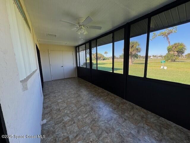 Building Photo - 2270 Golf Isle Dr