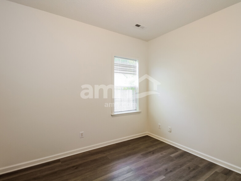 Building Photo - 117 Delham Ct