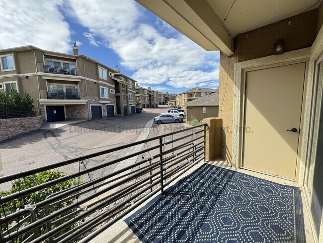 Building Photo - Beautiful 2 Bedroom Condo on the West Side of Colorado Springs
