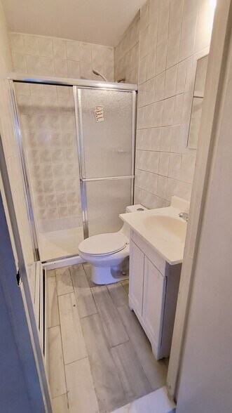 Bedroom #3 bathroom shower - 323 Avenue C