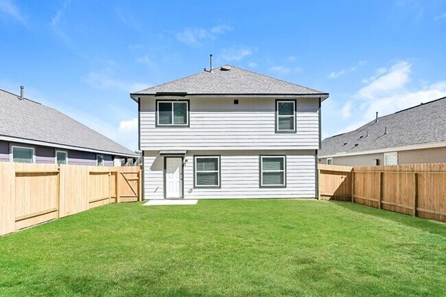 Building Photo - 2736 Atlas Dr