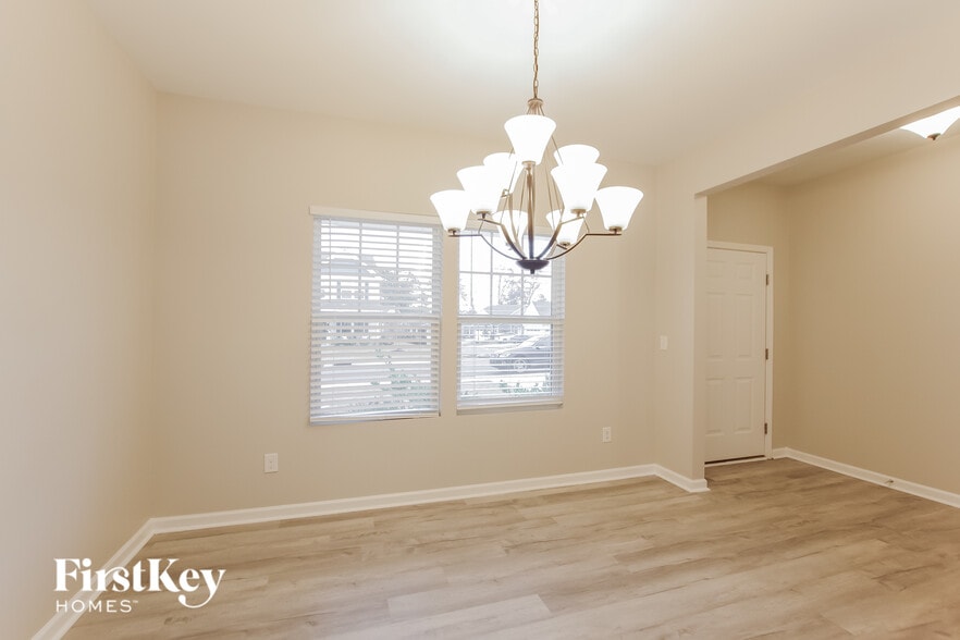 Building Photo - 4201 Bent Green Ln