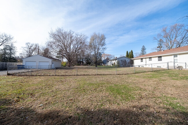 Building Photo - 7301 W Old Shakopee Rd