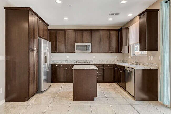 Building Photo - 1442 Brushback Ave