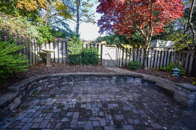 Building Photo - Coming Soon! 2 Bedroom 2 Bathroom - No Pets