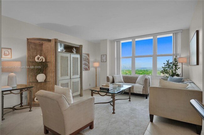 Building Photo - 4747 Collins Ave