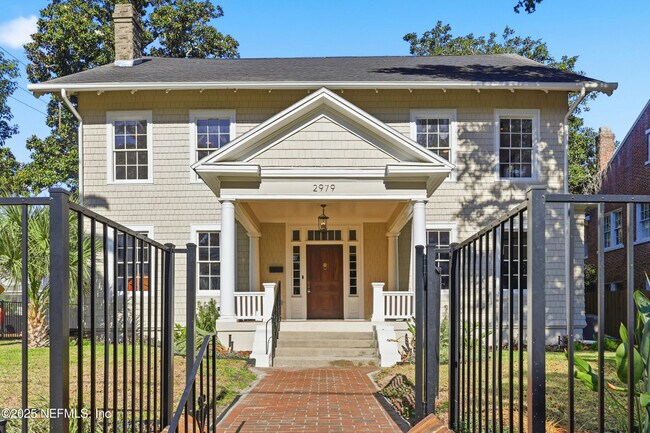 Building Photo - 2979 St Johns Ave