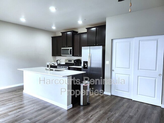 Building Photo - 4785 Driftwood St