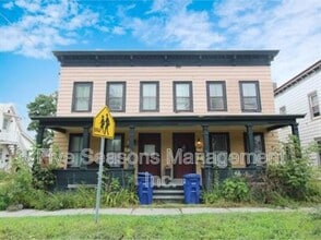 Building Photo - 100 N Champlain St