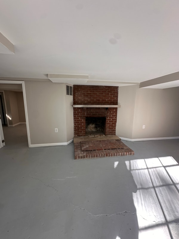 Building Photo - 7719 Crestline Rd