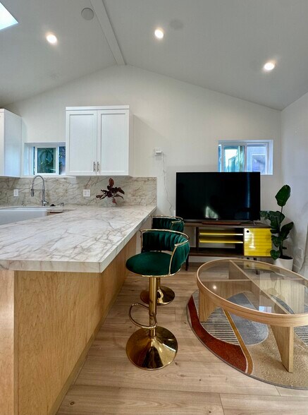 Building Photo - 5106 Cimarron St