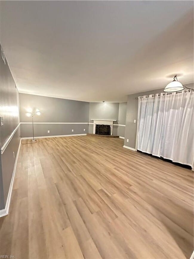 Building Photo - 2 Bedroom 2 Bath Condo