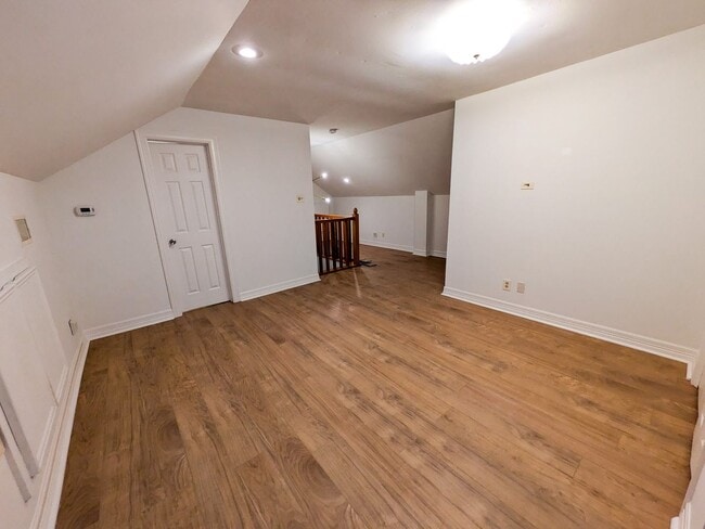 Building Photo - 1417 Central Dr