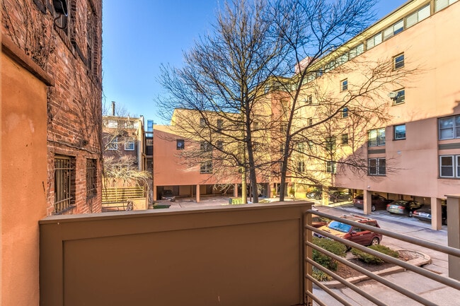 Building Photo - 138 Welcome Aly