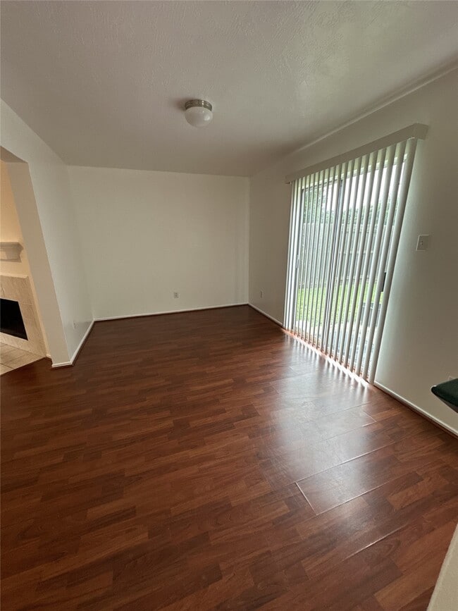 Building Photo - 11734 Birch Meadow Dr