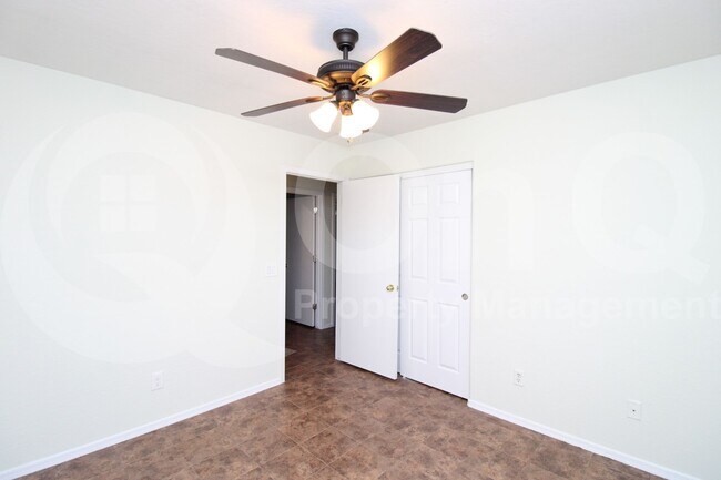 Building Photo - 13349 W Desert Rock Dr