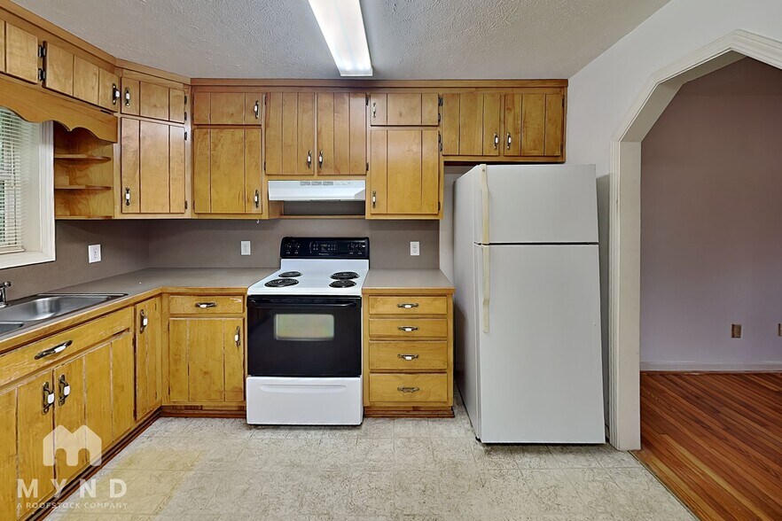 Building Photo - 2539 Park Dr