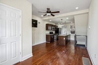 Building Photo - 2003 N Cleveland St