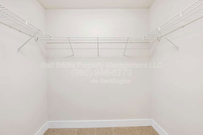 Building Photo - 2837 Ensemble Ct