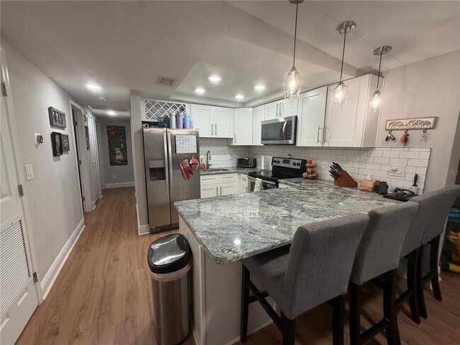 Building Photo - 2706 San Marco Pl