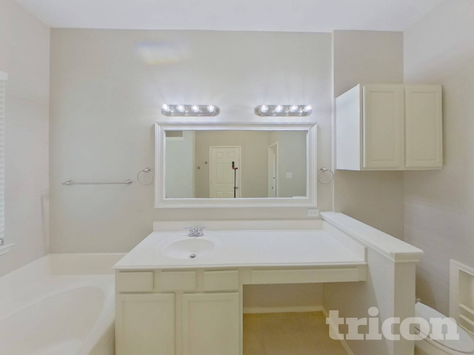 Building Photo - 369 Magnolia Dr