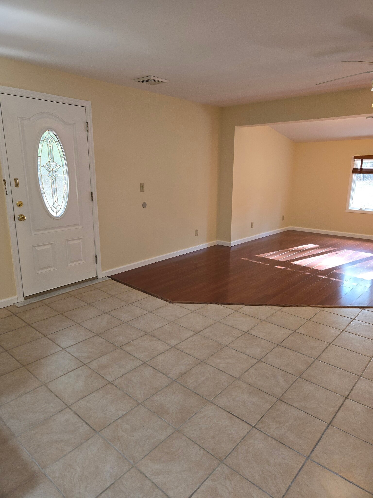 Building Photo - 7 Bedford Dr