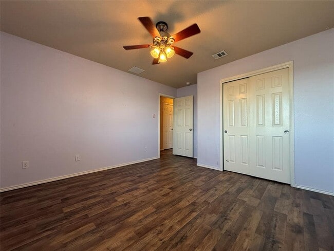 Building Photo - 301 Comal Run