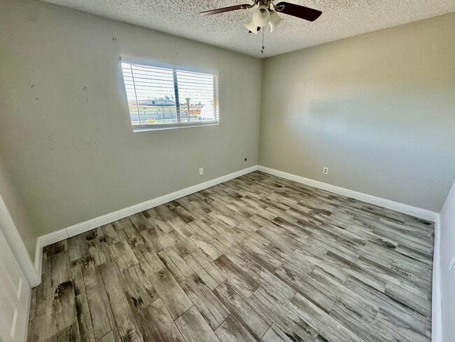 Building Photo - Spacious 2BD/2BTH with Private 2 Car Garag...