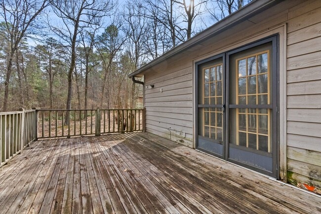Building Photo - Maumelle Luxury Riverland Home