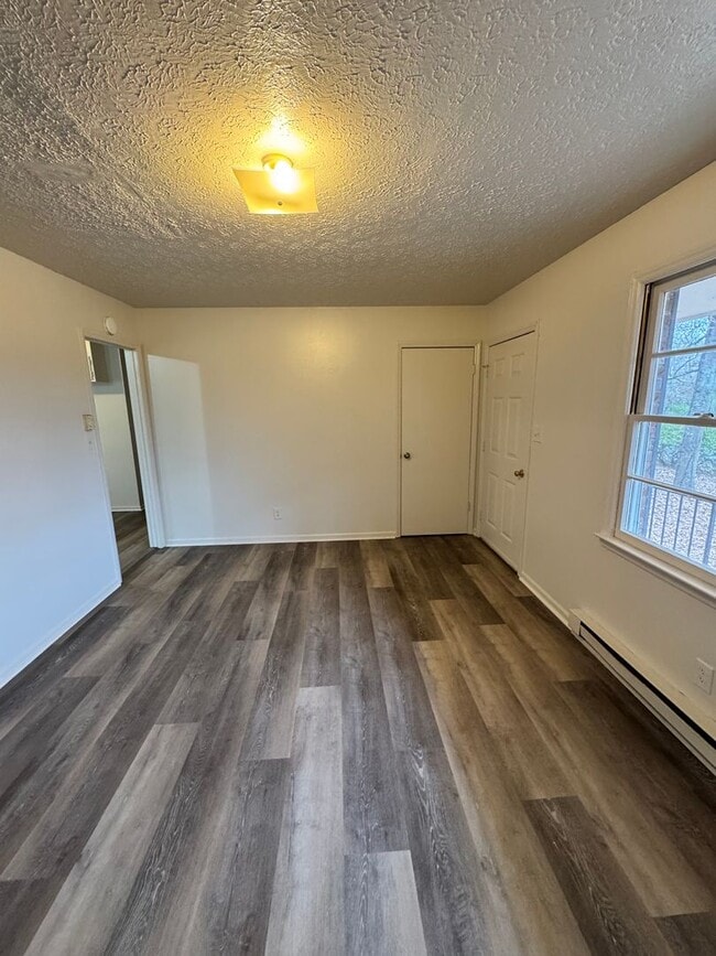 Building Photo - 3/1 In Shelby, NC