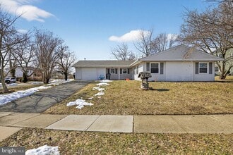 Building Photo - 55 Ember Ln