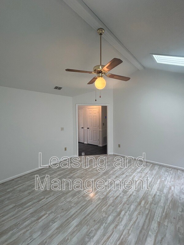 Building Photo - 7744 Rosin Dr