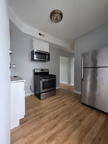 Building Photo - 4315 W 15th St