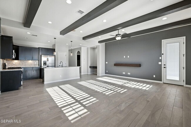 Building Photo - 221 Epsom Dr