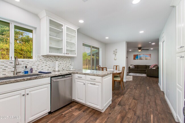 Building Photo - 4521 N 35th St