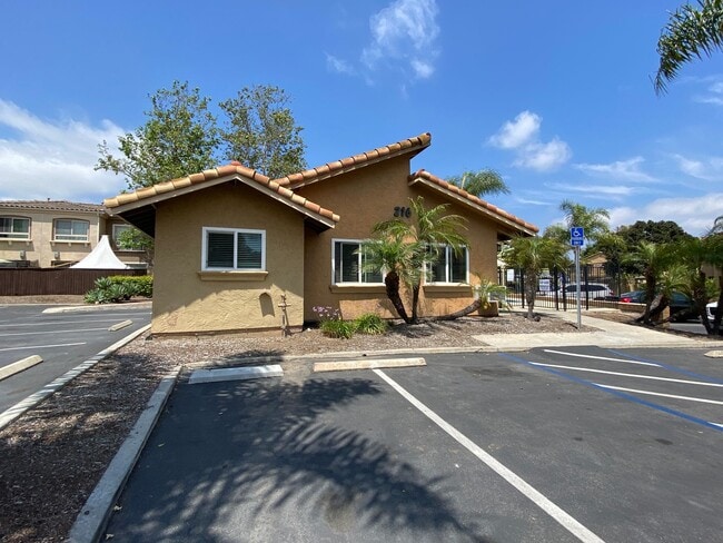Building Photo - 2bed/2bath home in Mission Park Community!