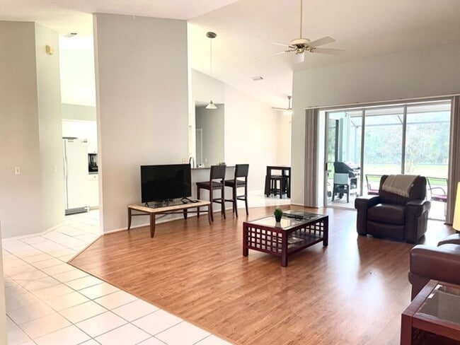 Building Photo - ANNUAL/FURNISHED HOME WITH LARGE LANAI - S...