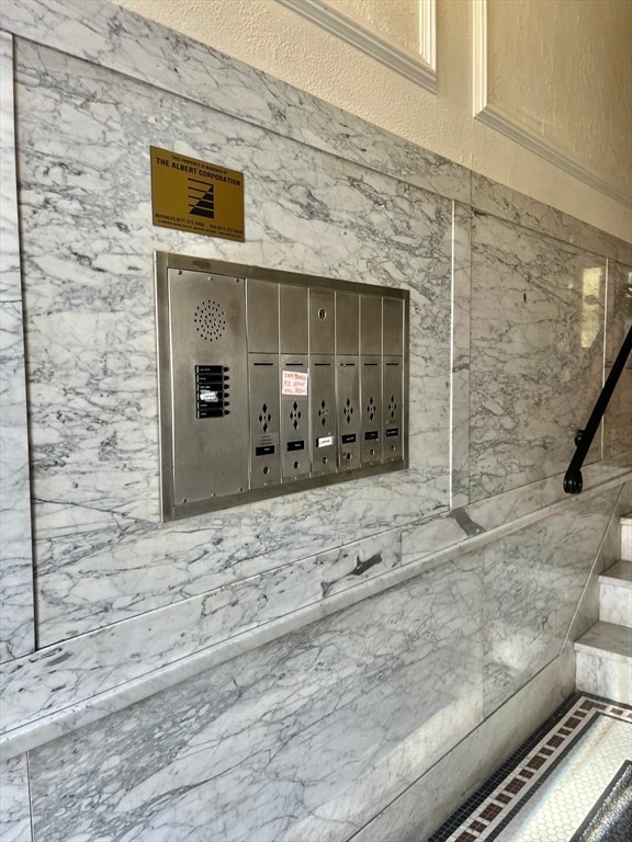 Building Photo - 26 Gibbs St