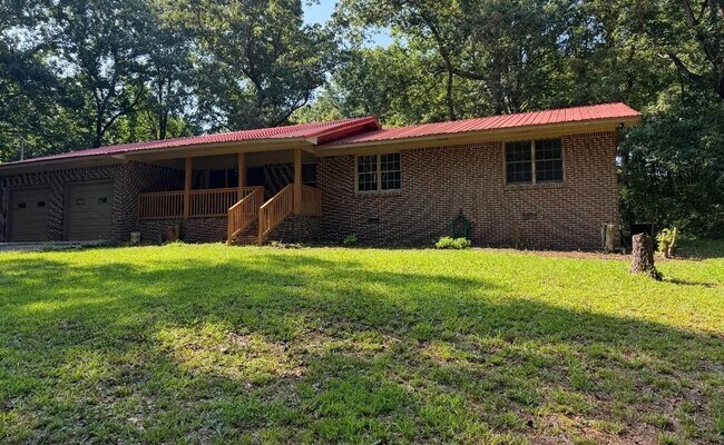 Building Photo - 200 Mountain View Dr