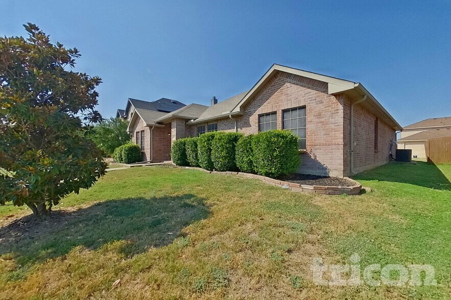 Building Photo - 2611 Frederick St