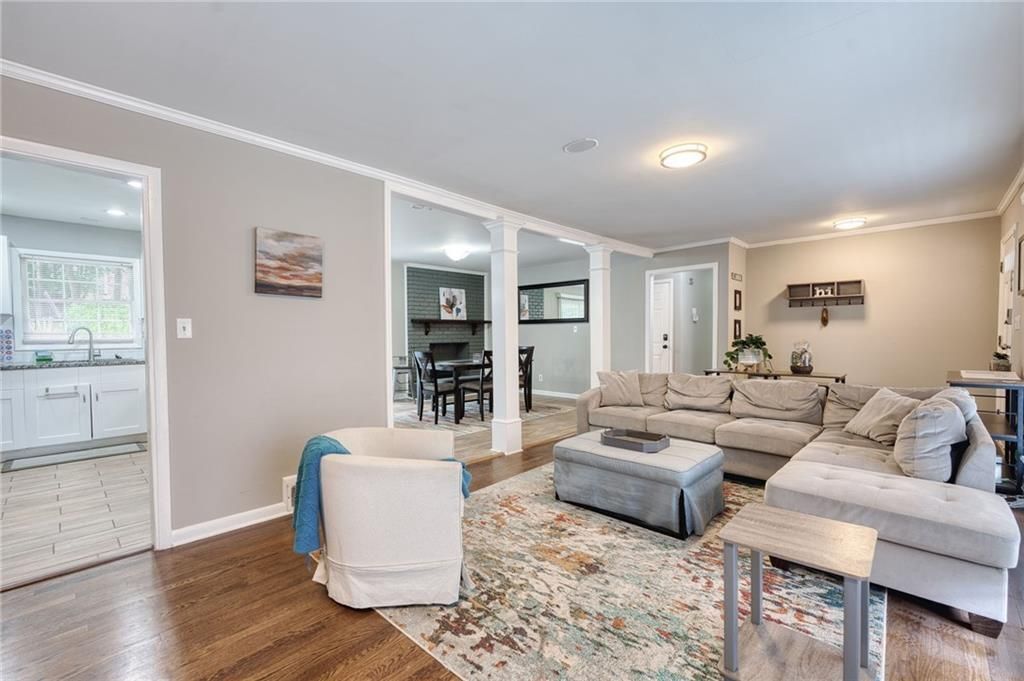 Building Photo - 2418 Brookdale Dr NE