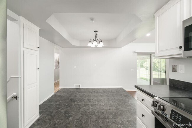 Building Photo - 13103 Iowa Dr