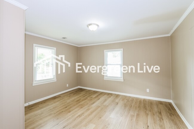 Building Photo - 505 1st Ave