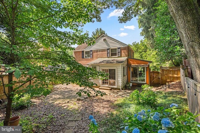 Building Photo - 9311 Woodland Dr