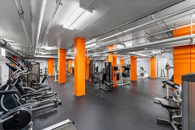 Building Photo - 225 ST PAUL Ave