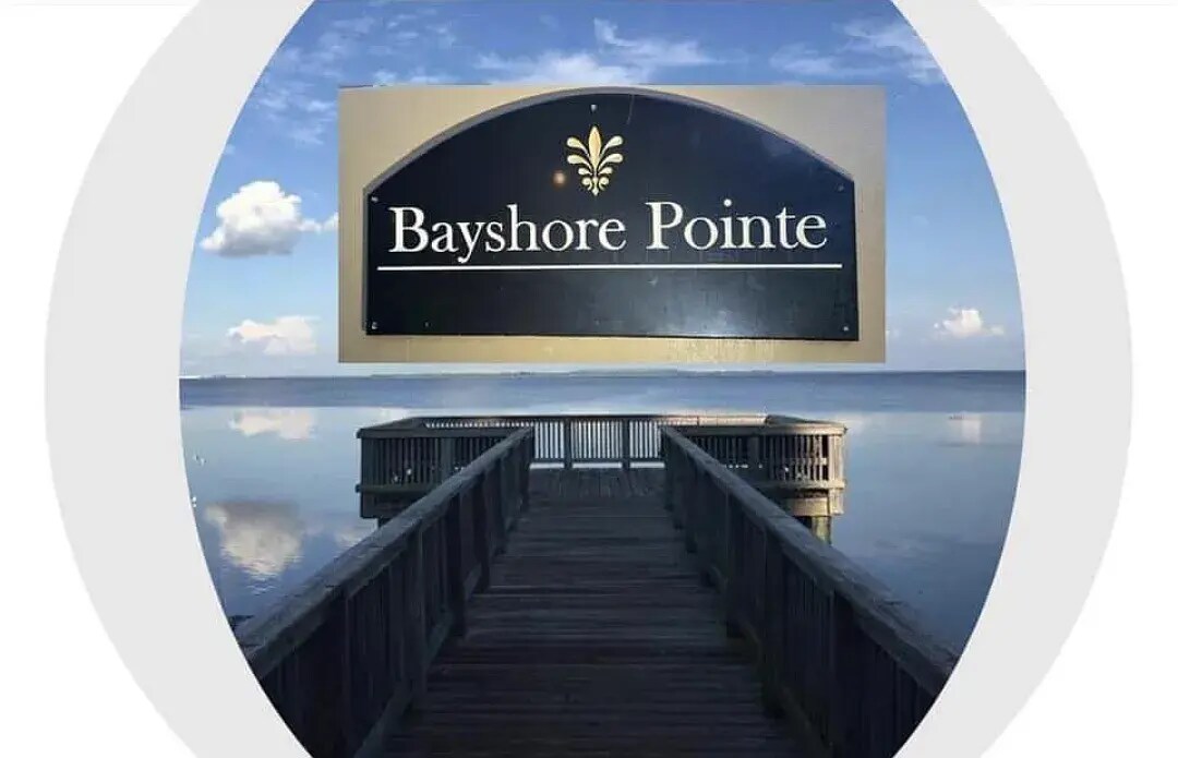 Building Photo - 3046 Pointeview Dr