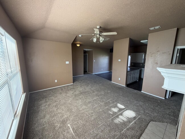 Building Photo - 516 N Dover Ave
