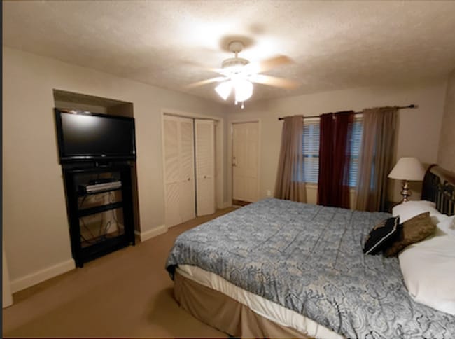 Building Photo - Turnkey Furnished Condo